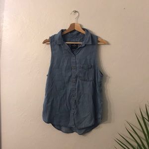 American Eagle Sleeveless Chambray Top